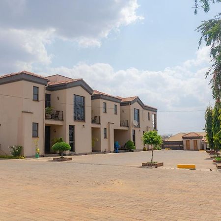 Legacy Suites Lilongwe Exterior photo