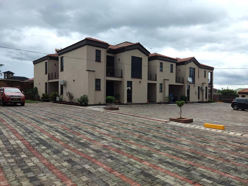 Legacy Suites Lilongwe Exterior photo